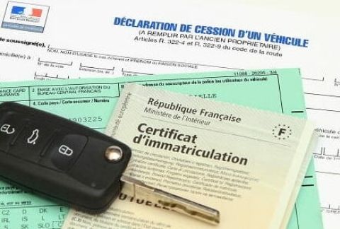 Cession de véhicule/cartes grises